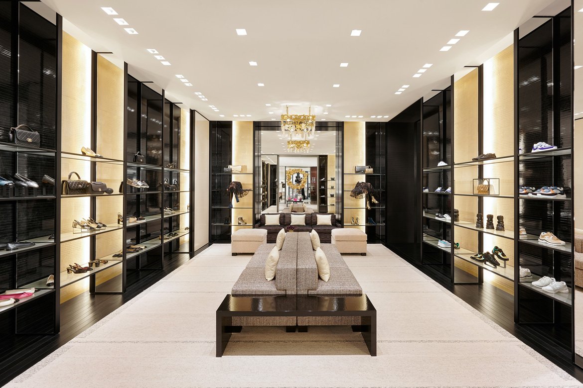 Oliver Gal O80 Queen of the Store CHANEL