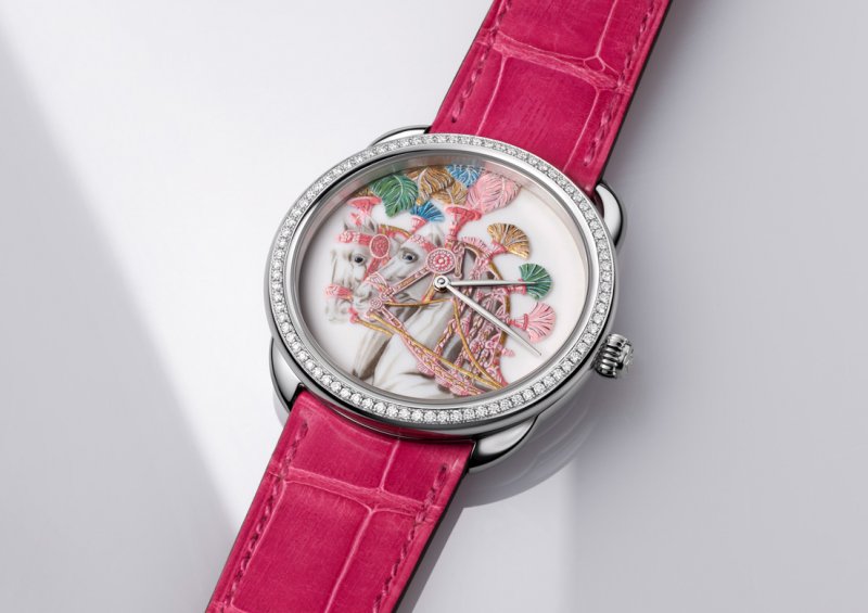 Arceau Harnais Français Remix, a New Object of Time by Hermès
