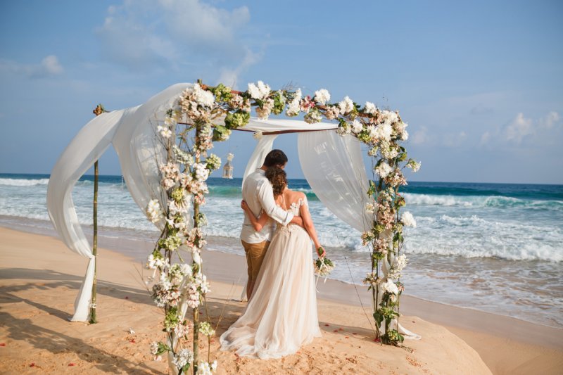 A Romance on Sandy Beaches

