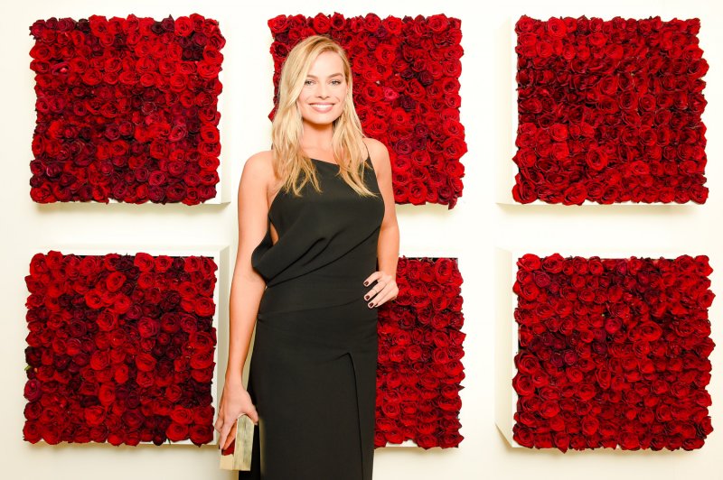 Margot Robbie, Face of New “deep euphoria Calvin Klein”
