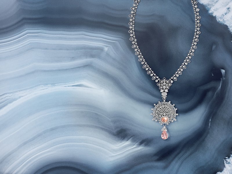 Chaumet Captures One of Its Worlds in New High Jewelry Collection
