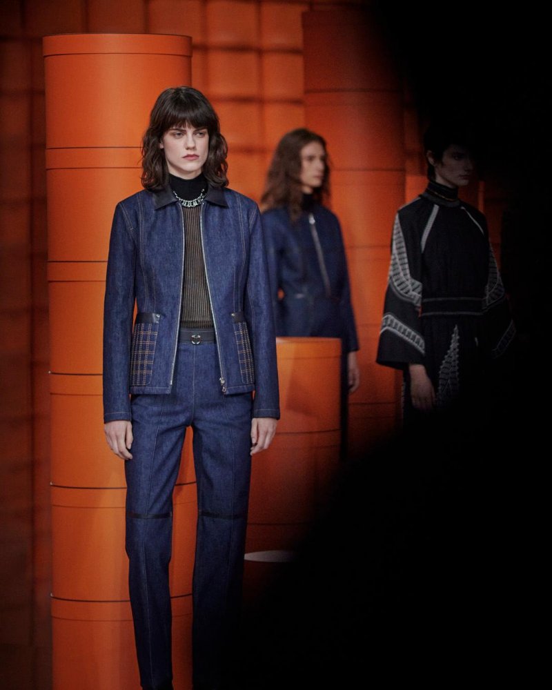 A Pants Galore – This Winter’s Trendiest Styles
