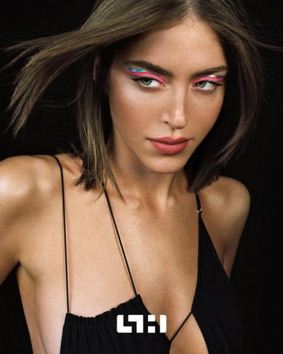 Mastering Neon Makeup Turns Out to Be a Piece of Cake
