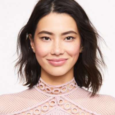 Benefit Cosmetics&rsquo; Two Secrets for a Flawless Look
