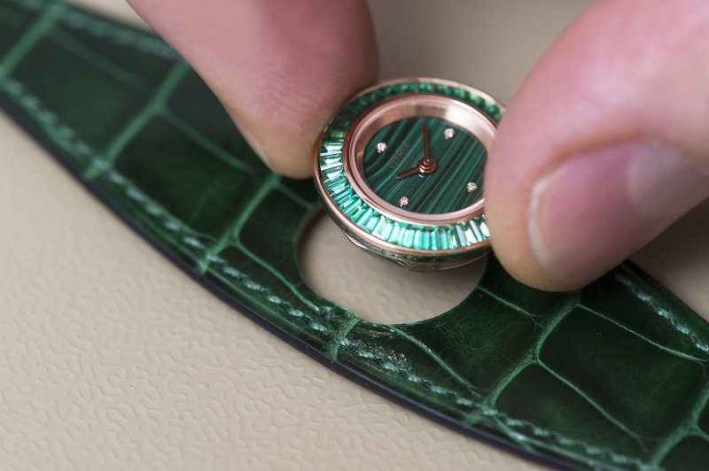 Herm&egrave;s Puts Craftsmanship and Jewelry Together in a Watch
