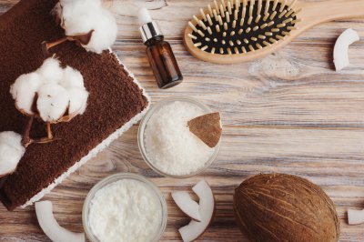 Let Essential Oils Do Wonders to Your Hair
