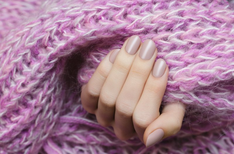 Winter in Nude Nails
