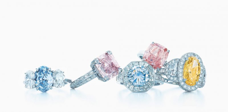 Diamonds, a World of Colors
