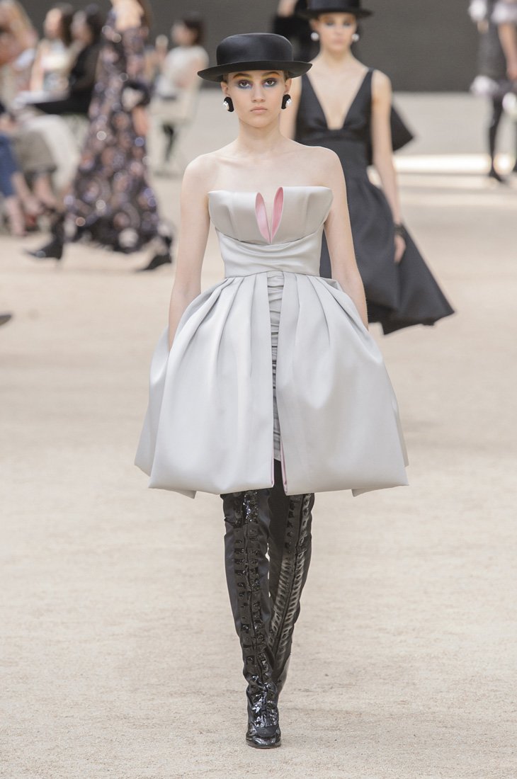 <strong>كارولينا بوتشي،</strong> سوار Florentine<br />
<em>من موقع</em> <em>Netaporter.com</em><br />
&nbsp;
