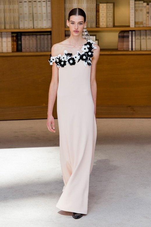 CHANEL Couture Fall Winter 2019 2020 Collection Azyaamode