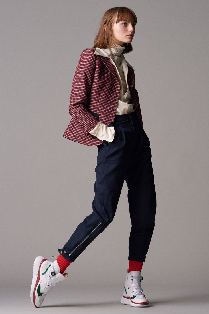 Chlo&eacute; Introduces The New Sonnie Sneaker
