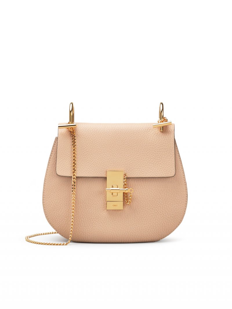 ميو ميو<br />
<em>من موقع</em> <em>Matches Fashion</em><br />
&nbsp;