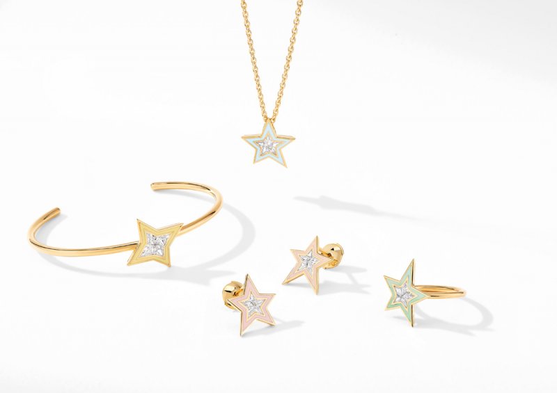 Nuun Jewels Recalls Innocent Times
