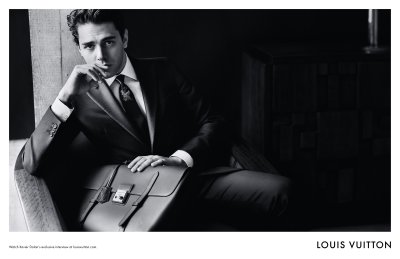 حملة لويس فويتون الجديدة مع كزافييه دولان