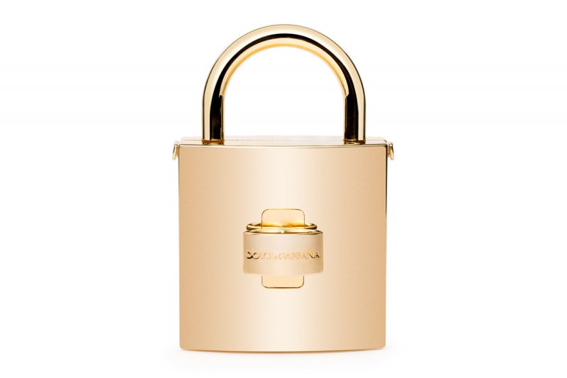 <strong>الرّجل الهيبيّ</strong><br />
سترة صوفيّة من علامة <span dir=LTR>MR P.</span><br />
<em>من موقع</em> <em><span dir=LTR>MRPORTER</span></em><br />
سروال من علامة <span dir=LTR>MR P.</span><br />
<em>من موقع</em> <em><span dir=LTR>MRPORTER</span></em><br />
نظّارة شمسيّة من إرمينيجيلدو زينيا<br />
ساعة من مايكل كورس<br />
حقيبة من لويفي<br />
<em>من موقع</em> <em><span dir=LTR>MRPORTER</span></em><br />
حذاء عالي المستوى من علامة<span dir=LTR>MR P. </span>&nbsp;<br />
<em>من موقع</em> <em><span dir=LTR>MRPORTER</span></em><br />
&nbsp;<br />
&nbsp;