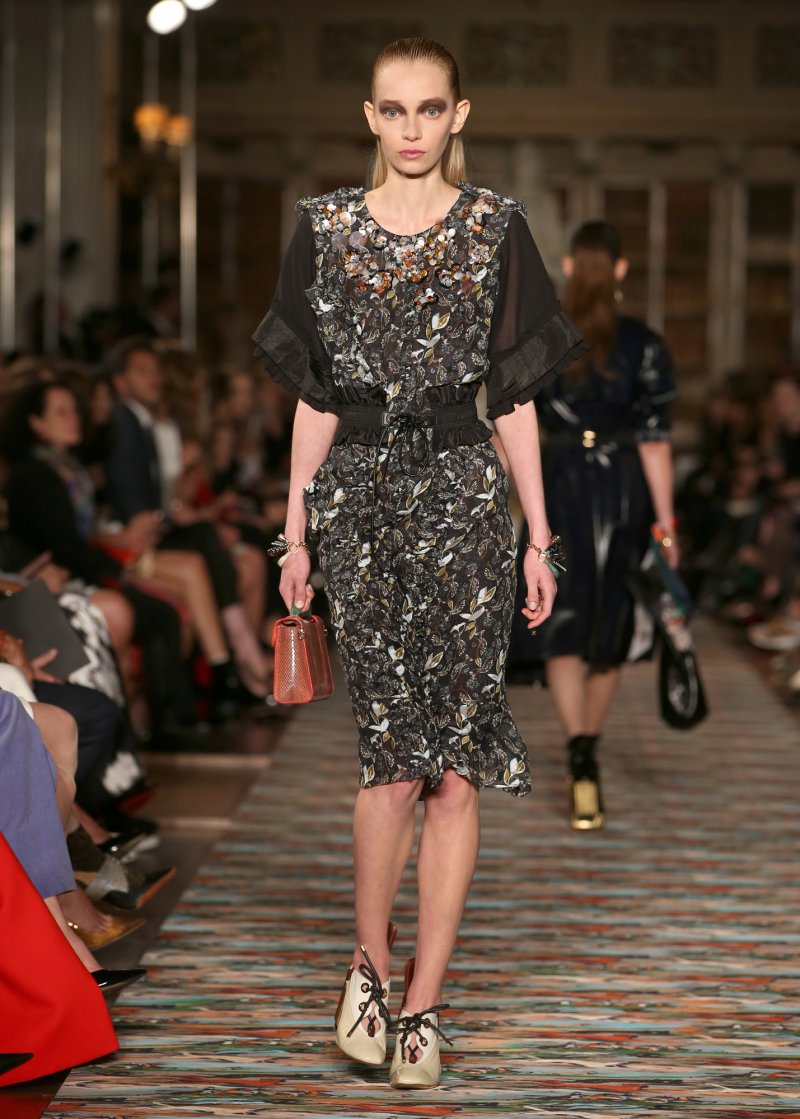 كينزو<br />
<em>من موقع</em> <em>Net-A-Porter </em><br />
&nbsp;