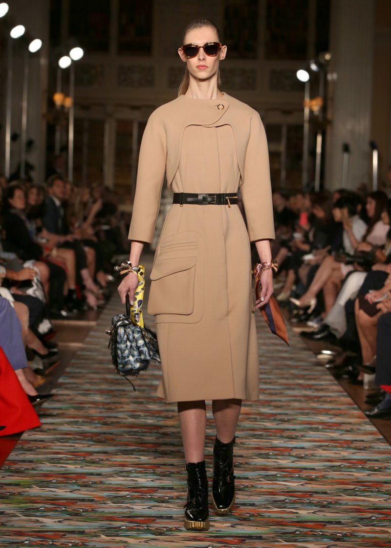 زاديغ أند فولتير<br />
&nbsp;