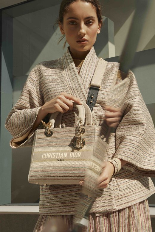 Dior’s Gold Illuminates the Middle East

