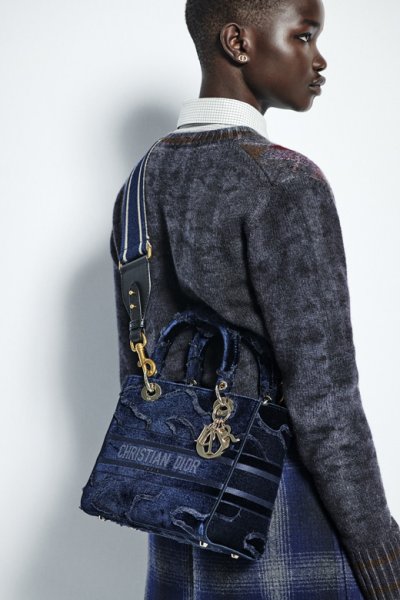 حقيبة Lady D-Lite تلبس المخمل