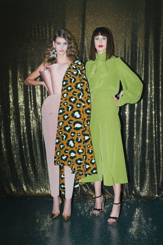 <strong>هيرمس</strong>&nbsp;عطر&nbsp;<span dir=LTR>Elixir des Merveilles</span><br />
&nbsp;