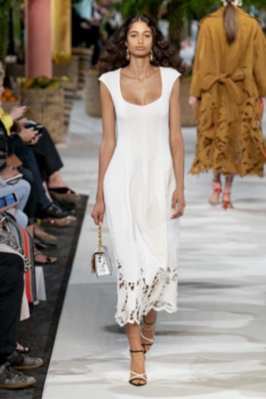 ساعة&nbsp;<span dir=LTR>Tambour Spin Time Air Vivienne</span>&nbsp;من&nbsp;<strong>لويس فويتون</strong><br />
&nbsp;