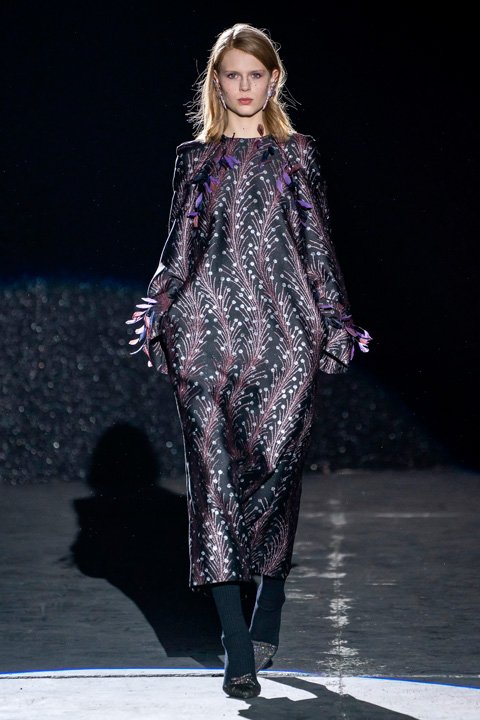 <strong>بوشرون&nbsp;</strong>مجموعة&nbsp;<span dir=LTR>Contemplation</span>&nbsp;للمجوهرات الراقية، أقراط&nbsp;<span dir=LTR>Goutte de Silence</span><br />
&nbsp;