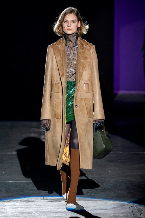 <strong>كارتييه </strong>أزرار أكمام <span dir=LTR>Santos de Cartier</span><br />
&nbsp;