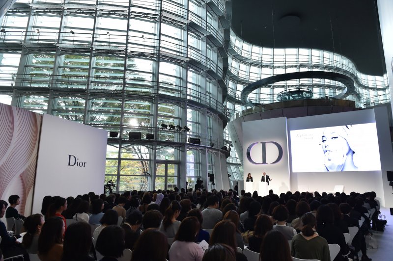 لاكوست<br />
&nbsp;