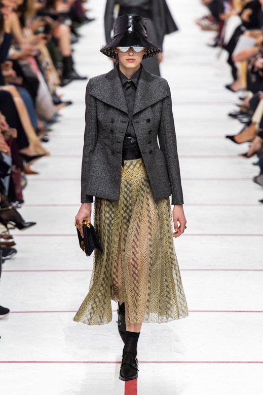 علامة&nbsp;<span dir=LTR>AURA HEADPIECES</span>&nbsp;&ndash; إكسسوارات (لبنان)<br />
&nbsp;