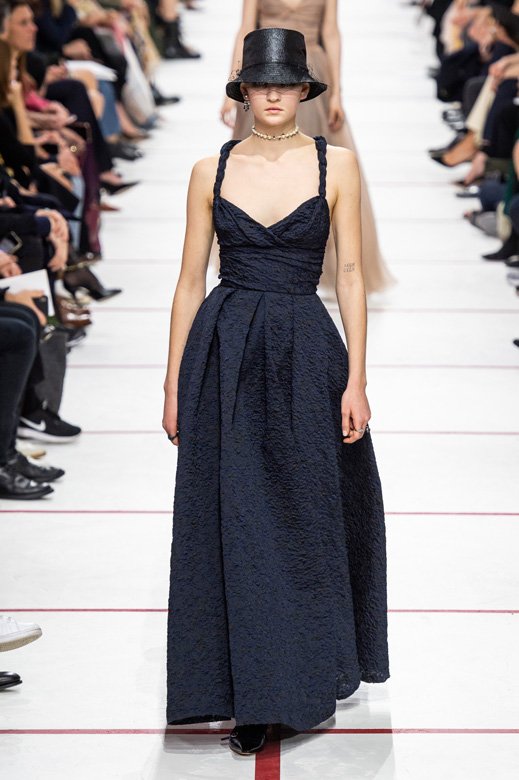 ساعة&nbsp;<span dir=LTR>Gravity Equal Force Stainless Steel</span>&nbsp;من&nbsp;<strong>أرمين ستروم</strong>&nbsp;عن فئة الساعات ذات كرونومتر<br />
&nbsp;