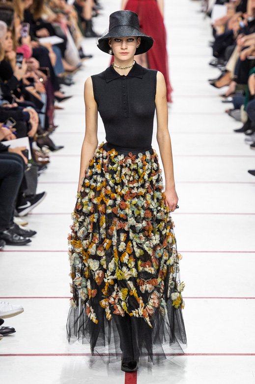 ساعة&nbsp;<span dir=LTR>Portugieser Yacht Club Moon &amp; Tide</span>&nbsp;من&nbsp;<strong>أي دبليو سي شافهاوزن</strong>&nbsp;عن فئة الساعات ذات الروزنامة والتعقيدات الفلكيّة<br />
&nbsp;