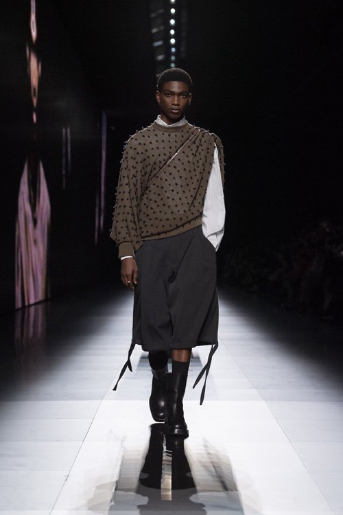 Dior Steals the Light with Its Men Winter 2023-2024 Show
