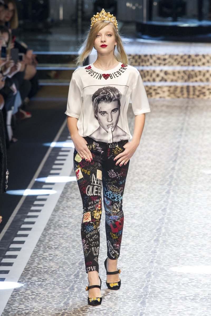Dolce Gabbana Fall Winter 2017 2018 Collection Azyaamode