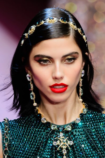 إعتمدي أكسسوارات الشّعر لأسلوب أرقى
