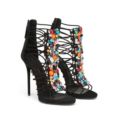 جوسيبي زانوتي ديزاين يقدّم مجموعة كبسولة خاصّة بالأعياد