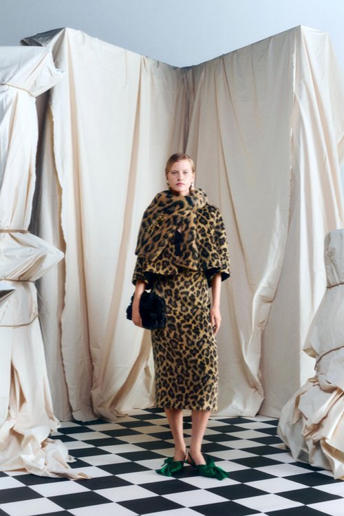 An Inspiring Erdem Introduction to the Hot Season
