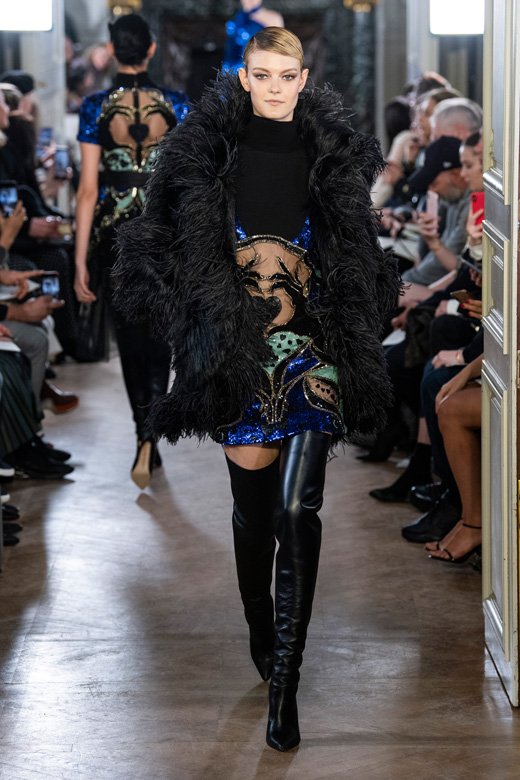 حذاء رياضيّ من علامة فيلا<br />
&nbsp;