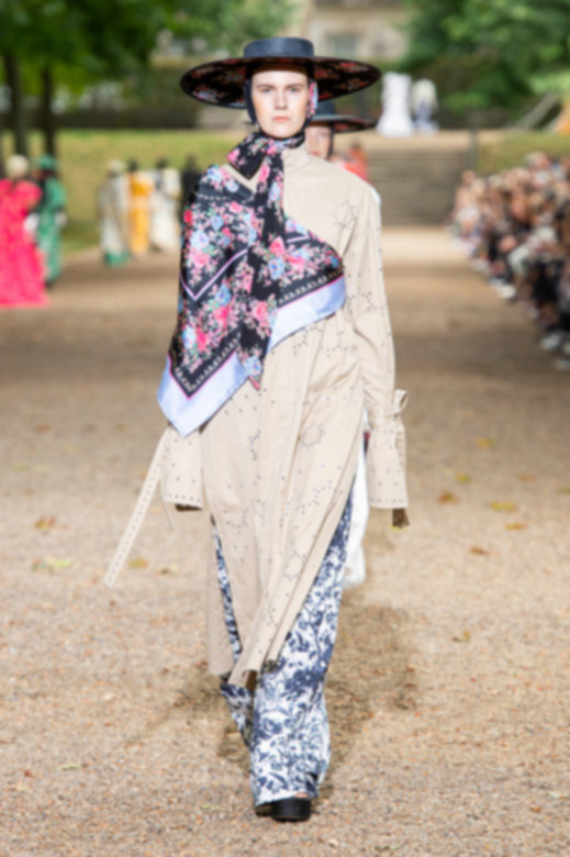 شمعة&nbsp;<span dir=LTR>The Ritual of Ayurveda</span>&nbsp;المعطّرة من&nbsp;<strong>ريتشوالز</strong><br />
&nbsp;