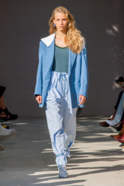 سوار&nbsp;<span dir=LTR>Calla</span>&nbsp;من&nbsp;<strong>فيرنييه</strong><br />
&nbsp;