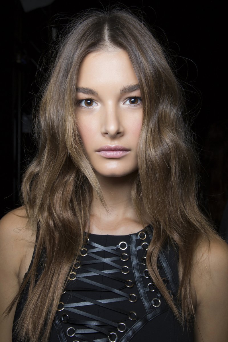 حصرياً - نصائح نيكولا حلّاق من صالون نيكولا أند جان حول كيفيّة المحافظة على شعر صحيّ
