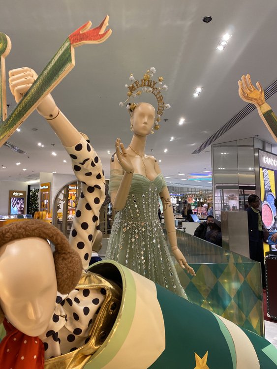 Maison Georges Hobeika Graces Paris with Its Presence
