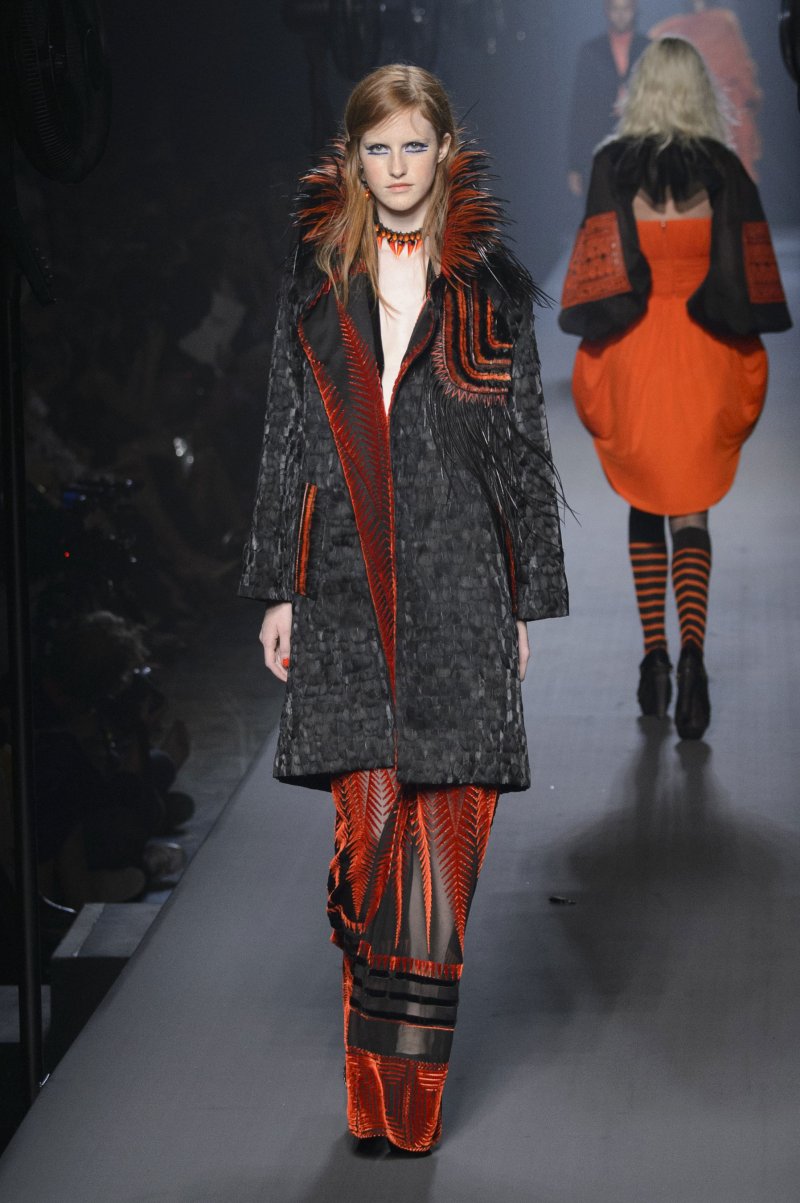 Jean Paul Gaultier Fall 2015 Couture | Azyaamode