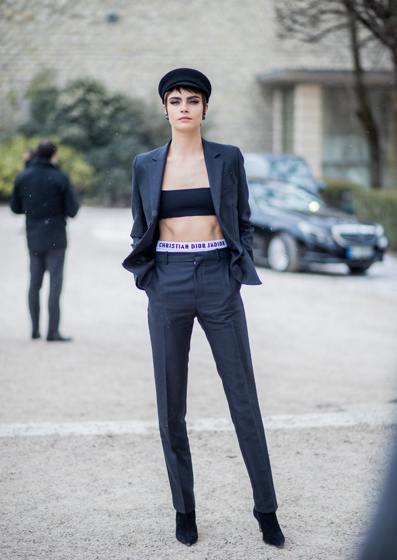 كيفيّة إعتماد البدلة الرّسميّة بأسلوب أنثويّ
