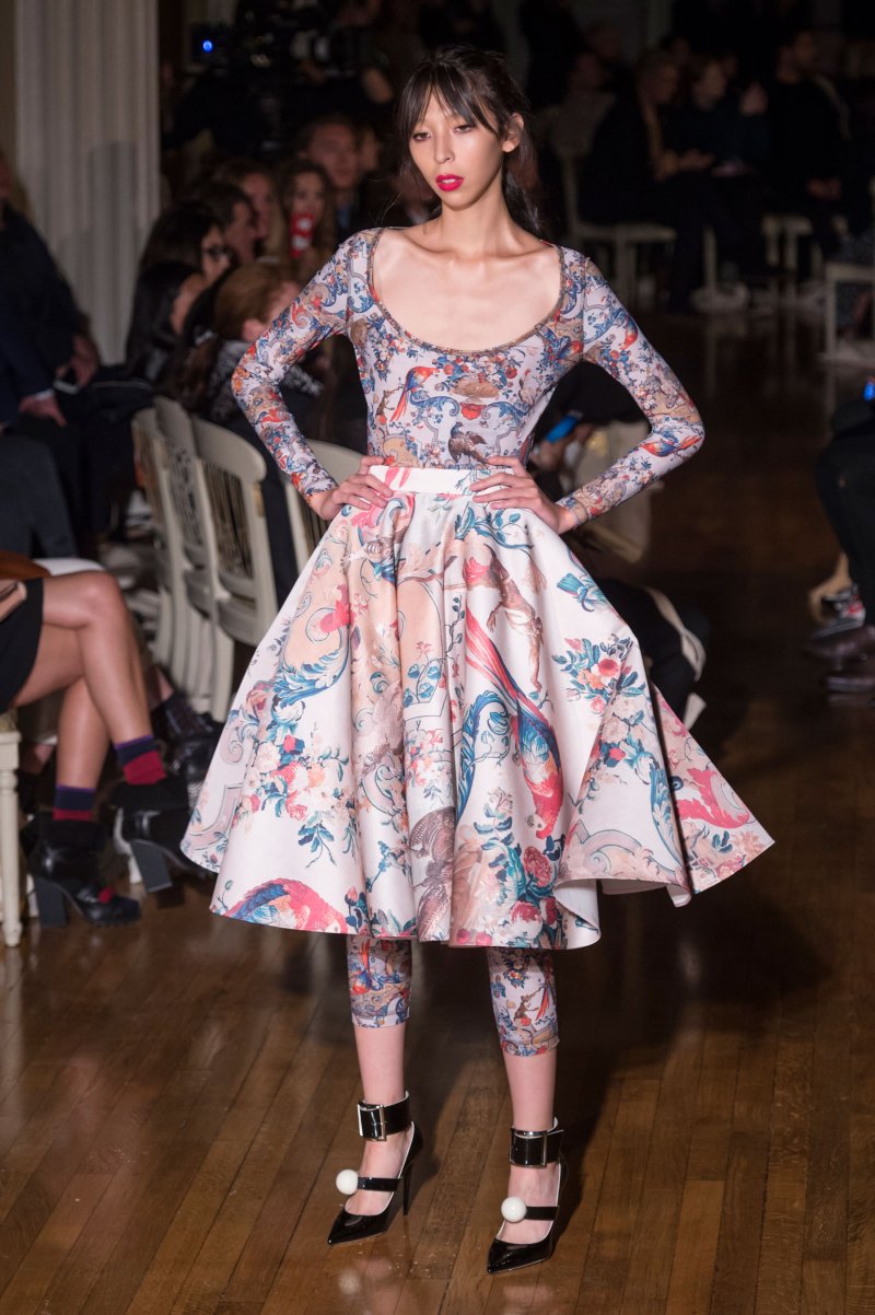 شورت من ألكسندر وانغ<br />
<em>من موقع </em>&nbsp;<em>Matches Fashion</em><br />
&nbsp;