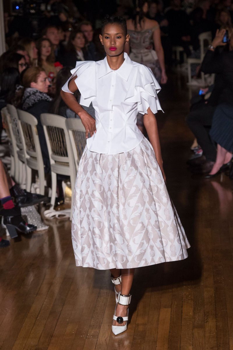 عمامة من ميسوني ماري<br />
<em>من موقع </em><em>Matches Fashion</em><br />
&nbsp;