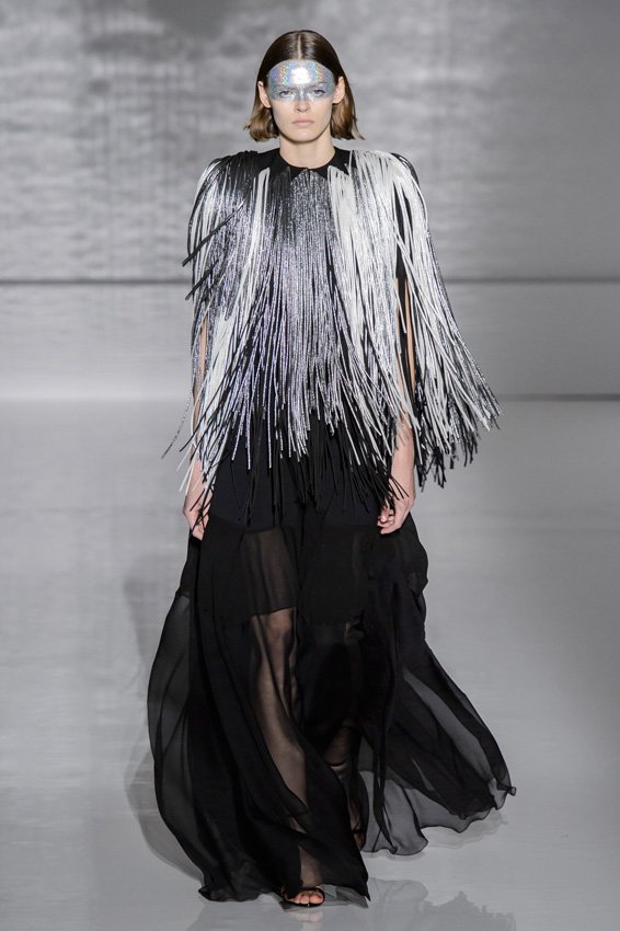 أوف-وايت<br />
&nbsp;