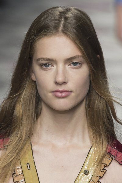 Gucci Spring 2016 Runway Look – A New Take on Natural Makeup