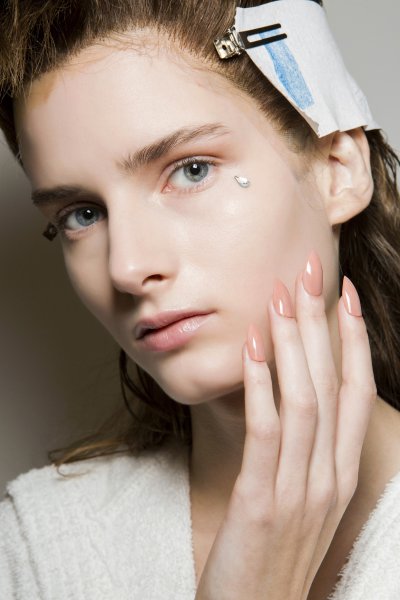 From Winter to Spring in Nude
