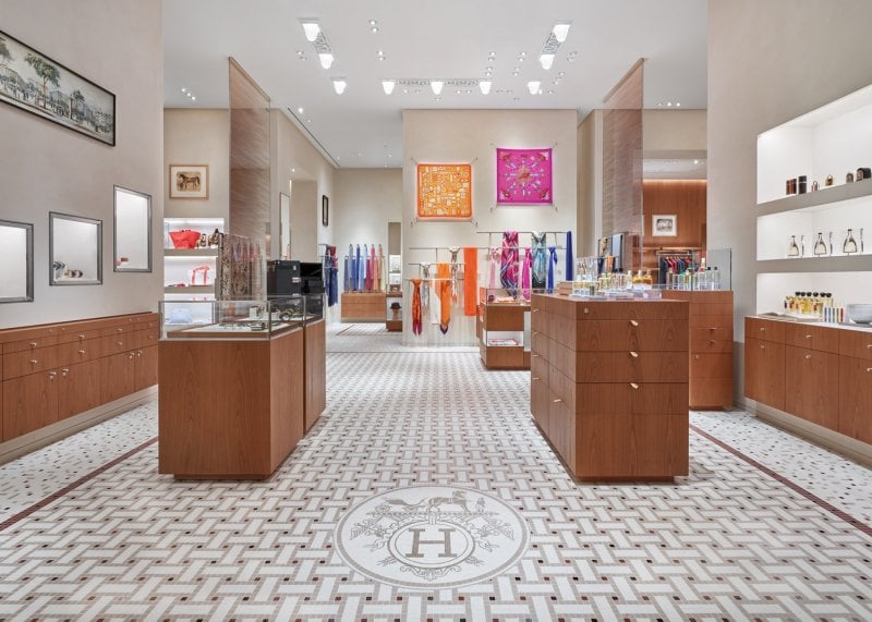 حقيبة من ميو ميو<br />
&nbsp;