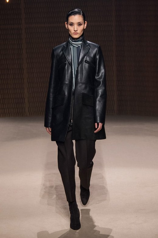 ظلال العيون&nbsp;<span dir=LTR>OMBRE PREMI&Egrave;RE</span>&nbsp;بلون&nbsp;<em><span dir=LTR>Cuir Brun</span></em><br />
&nbsp;